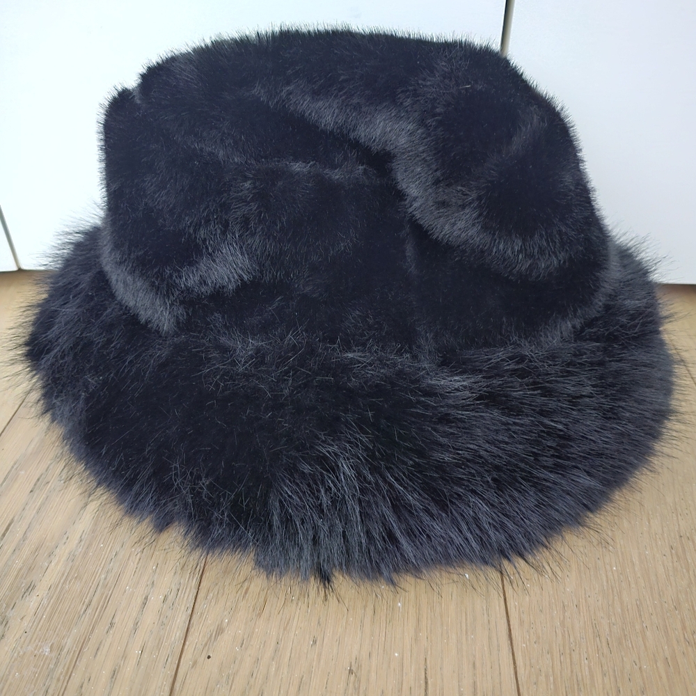 Black Faux Fur Bucket Hat NEW